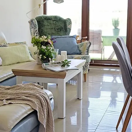 Lighthouse Golf Private - And Blue Holiday home *