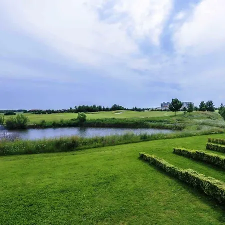 Lighthouse Golf Private - And Blue * بالشيك