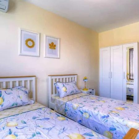 Lighthouse Golf Private - And Blue بيت للعطل *