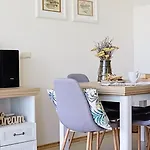 Lighthouse Golf Private - And Blue *