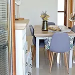 Будинок відпочинку Lighthouse Golf Private - And Blue *