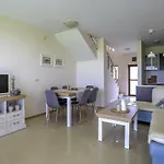 Lighthouse Golf Private - And Blue Будинок відпочинку