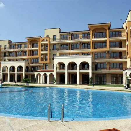 Lighthouse Golf Private - And Blue *