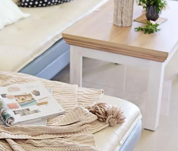 Lighthouse Golf Private - And Blue Holiday home *