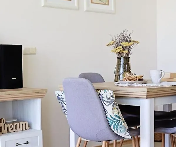 Lighthouse Golf Private - And Blue *