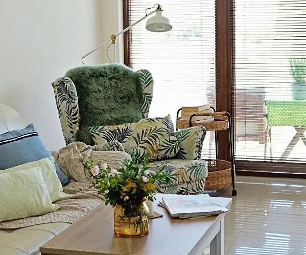 Lighthouse Golf Private - And Blue Holiday home *