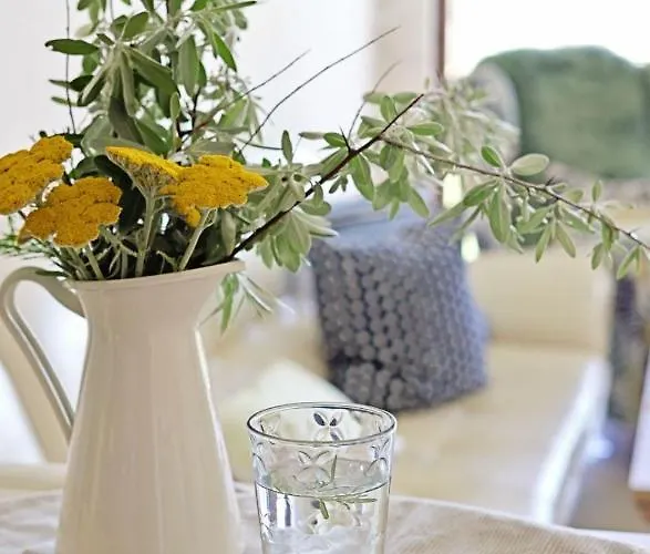 Lighthouse Golf Private - And Blue