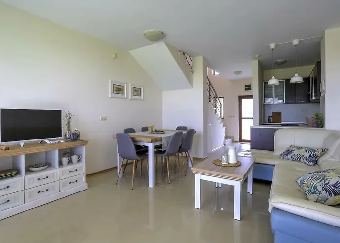 Lighthouse Golf Private - And Blue Holiday home