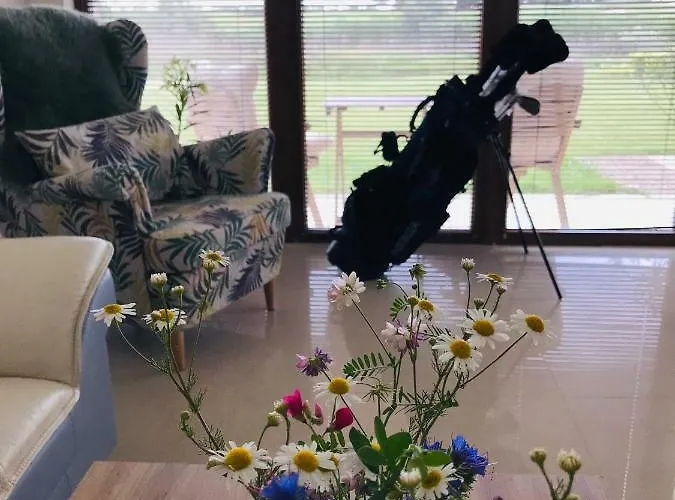 Lighthouse Golf Private - And Blue Holiday home