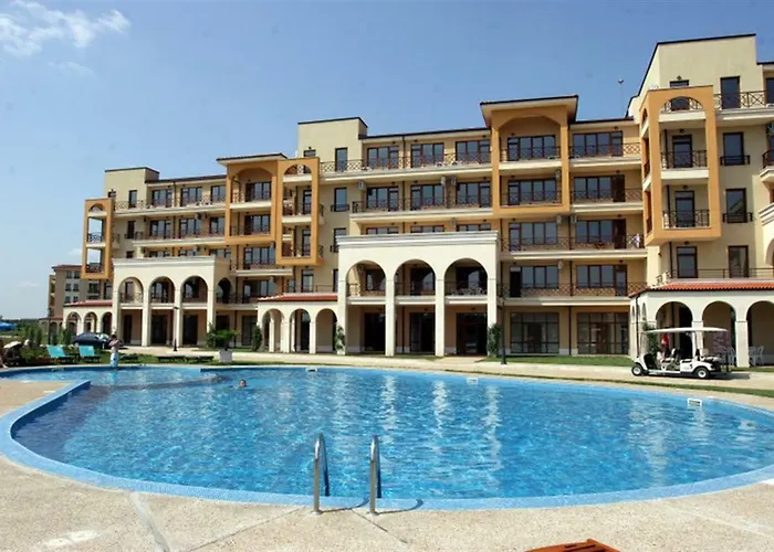 Lighthouse Golf Private - And Blue *